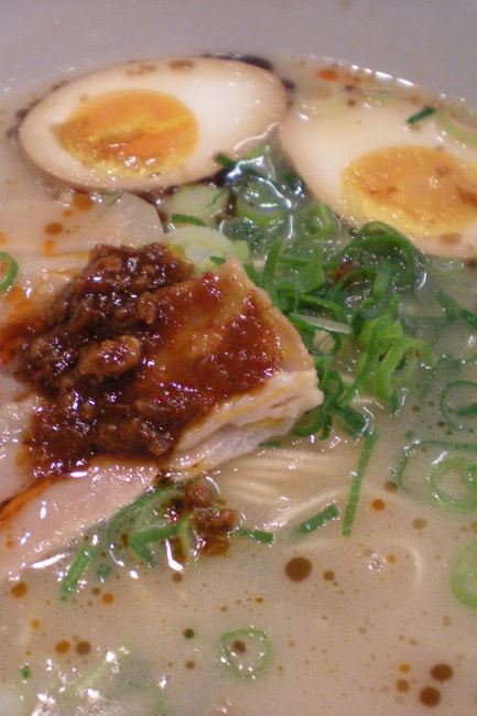 chashu topping in a ramen