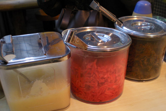 tonkotsu ramen condiments